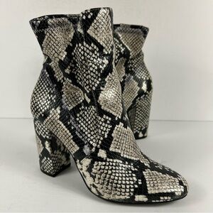 Aldo Elegant Snakeskin Pattern Ankle Boots Size 6.5